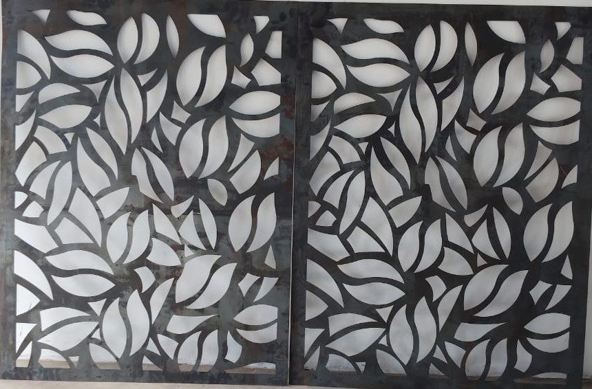 Leaf-Pattern Sliding Door (4-panel) laser-cut design
