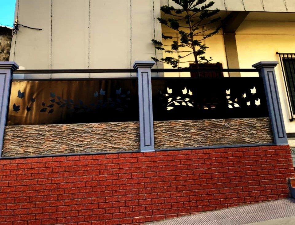 Leaf-Vine Boundary Wall (6 plates) installed