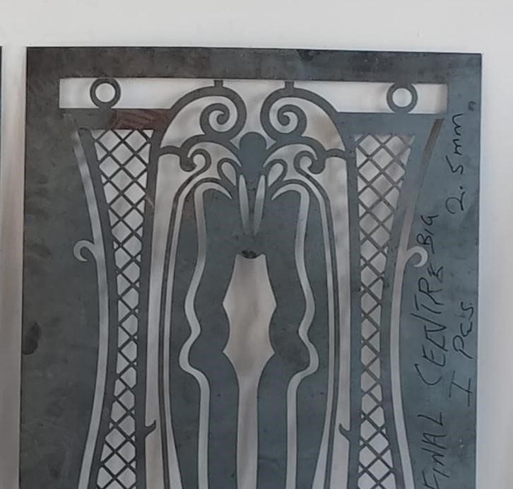 Urn Centrepiece laser-cut design