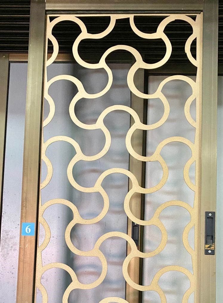 Wave Circle laser-cut design